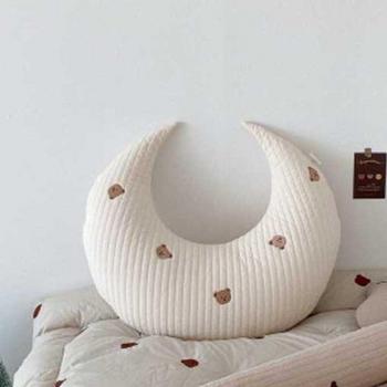 Coussin de maternité coton brodé amovible