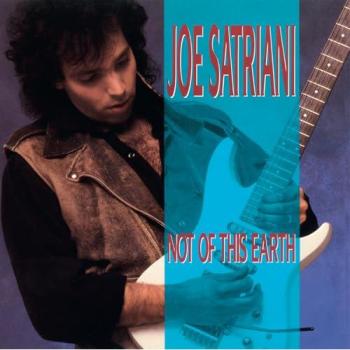 Not Of This Earth – Version Exclusif Rouge