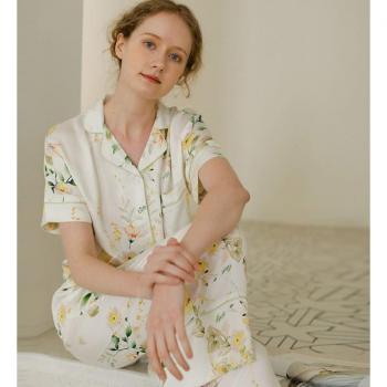 Set Pajama de Otoño con Motivo Floral