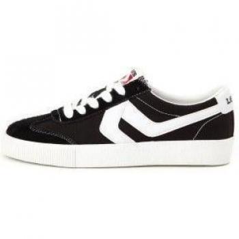 Levi's Damen Sneaker in Schwarz und Weiß