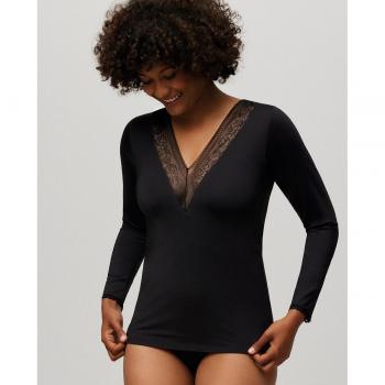 Blusa manga larga de Ysabel Mora con escote de encaje