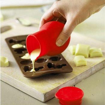 Chocolate Pouring Pot
