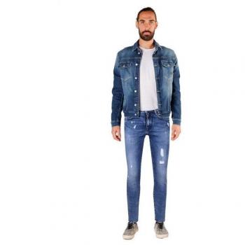 Cerise Moment Slim‑Fit Jeans – Schicke Abgenutzte Optik
