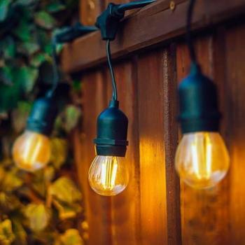 Außen-Girlande Set 5,5 m Schwarz + 8 E27 4 W LED Lampen Neutralweiß