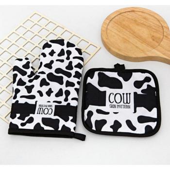 Leopard Design Cooking Gloves with Potholders