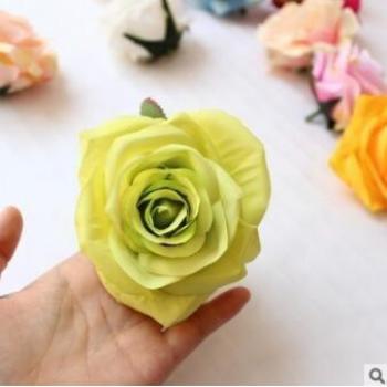 Flor Decorativa de Pared Rosa Blanca – Kit de 20 cabezas