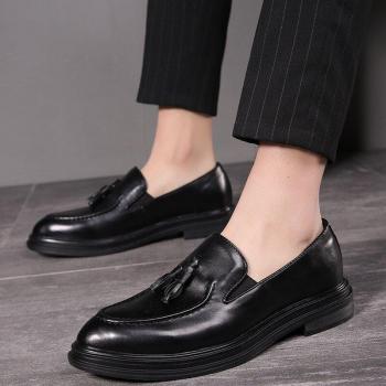 Zapatos casuales de cuero para hombres