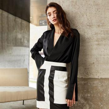 TwinStyle Retro Black Casual Top for Women