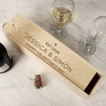 Personalized Love‑Heart Wine Box – Wood, Light Brown