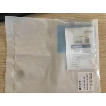 Sensor de proximidad fotoeléctrico E2A-M12KS04-M1-B1