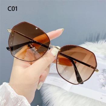 Gafas de sol con lentes gradientes ovaladas para hombre y mujer, marco de metal, protección UV 400