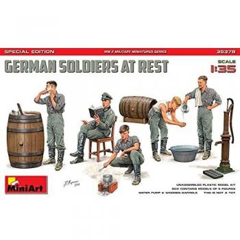Modelo de Plástico Alemán Relajado 1/35