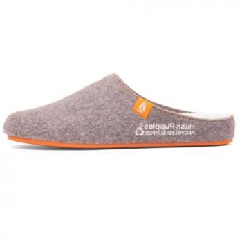 The Eco-Conscious Men's Slipper