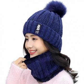 Cute Women's Winter Beanie and Gaiter Set