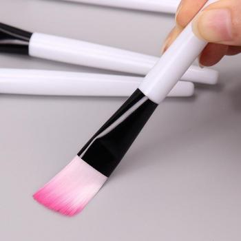 Multi-Use Mud Mask and Foundation Brush