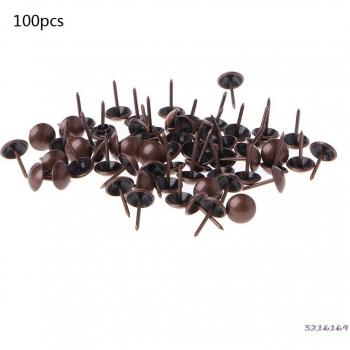 Clavos de tapicería de latón