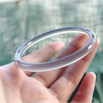 Boutique Gray Chalcedony Thin Round Bracelet