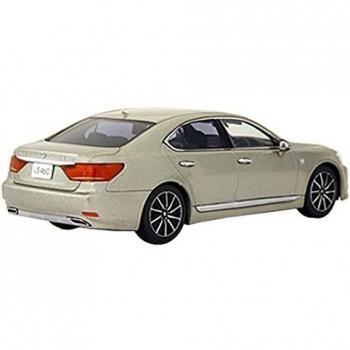 Lexus LS 460 F Sport 2015 en métal 1/43 Kyosho