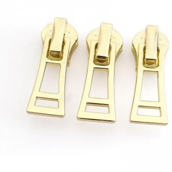 Accessoires de couture : curseurs métal