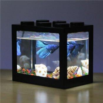 Tanque de Peces Betta Miniatura con Accesorios de Construcción
