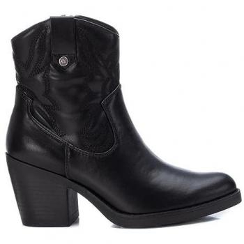 Xti Botines de moda joven en negro