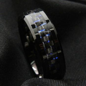Stilvolle Männer-Ringe mit Kohlenstofffaser