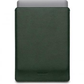 Grüner 13” MacBook Pro & Air Lederschutzcase – Woolnut Design