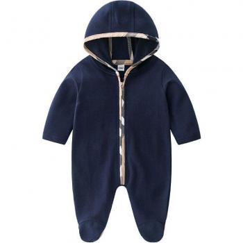 Ropa de recién nacido: mono de algodón con capucha y estampado a cuadros