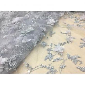 Mousseline de soie avec broderie pour robes d'enfants