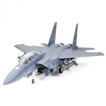 Tamiya 1/32 Aircraft Series No. 12 U.S. Air Force Boeing F‑15E Strike Eagle Bunker Buster Plastic Model Kit 60312