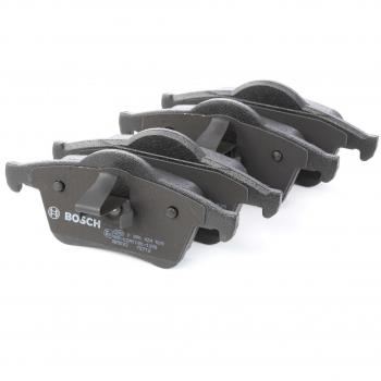 BOSCH Bromsklossar & Bromsbelägg – 0 986 424 539 för Volvo V70 II, S60 I och XC70 Cross Country (fullset)