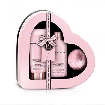 Baylis & Harding Jojoba, Vanilla & Almond Oil Luxury Bathing Gift Set