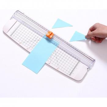 Portable Photo Cutter with Scale