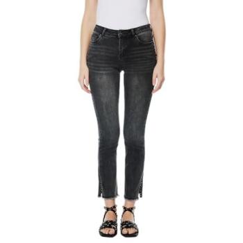 Pantalón vaquero negro tachulado, estilo push‑up femenino