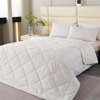 Homescapes Premium Light Wool Duvet