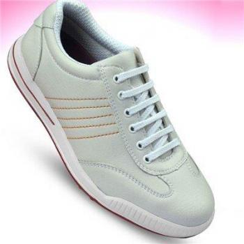 Lightweight Women’s Golf Shoes