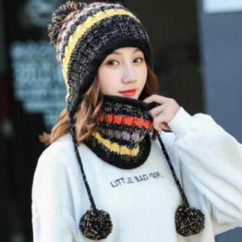 Three Pompom Women's Knitted Hat and Scarf Set