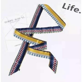 Foulard en soie pour le cou et les cheveux