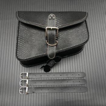 Rechtsseitige Satteltasche für Motorräder