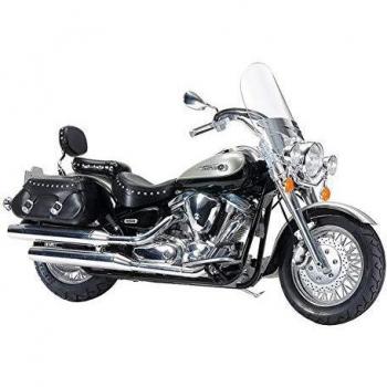 1:12 Scale Yamaha XV1600 Roadstar Custom Plastic Model