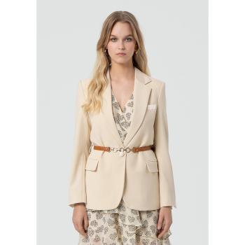 Blazer casual, ajuste padrão, fechamento único e cinto em par