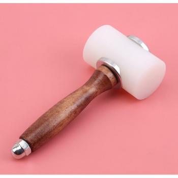 Outil de bricolage pour cuir