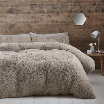Catherine Lansfield Cuddly Natural Faux Fur Duvet Set (Super King)