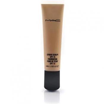 MAC Studio Sculpt Hautbasis SPF 15 – 40 ml, NC37