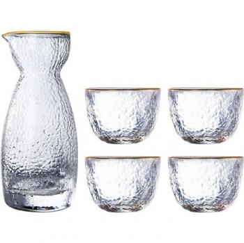 Dispensador de licor japonés con vasos