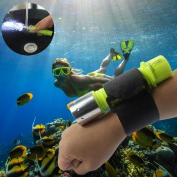 Leistungsstarke Unterwassertaschenlampe mit 500 Lumen