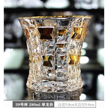 Vaso de cristal con decoración dorada para brandy