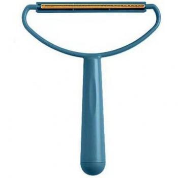 Plastic Fuzz Cleaning Brush
