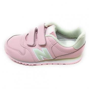 Chaussures sportives enfant New Balance IV500CMN couleur rose pastel avec détails décoratifs