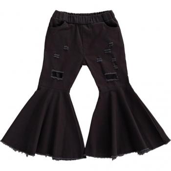 Agujeros creativos en pantalón vaquero para niñas
